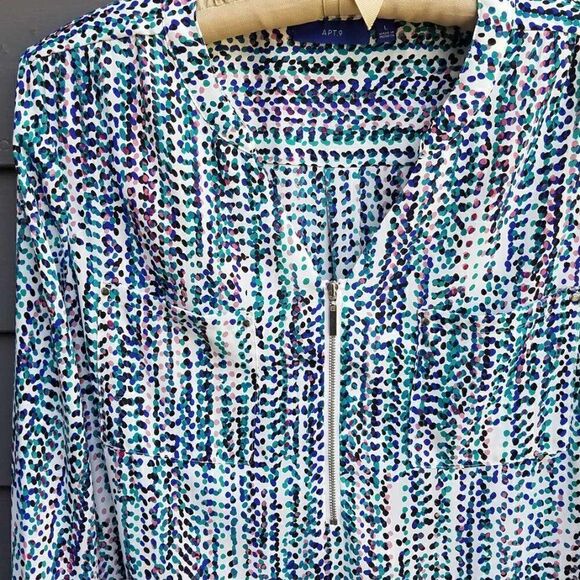 Apt 9 Teal white Blue Zip Front Poly Top with Breast Pockets size Large - Picture 7 of 14